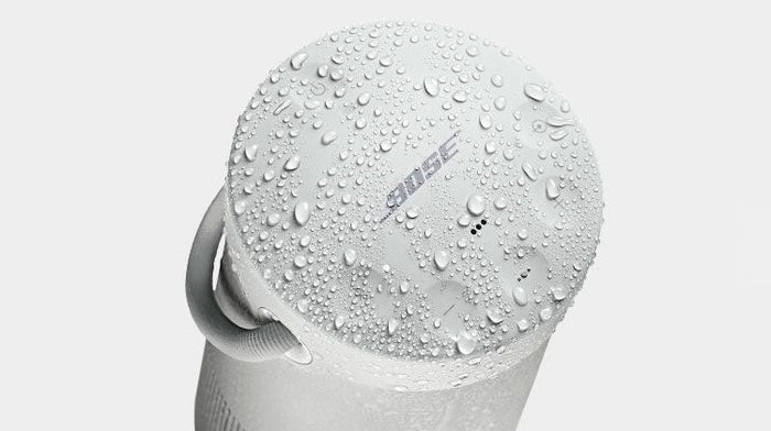 Cómo es un altavoz resistente al agua y qué grado de resistencia existen