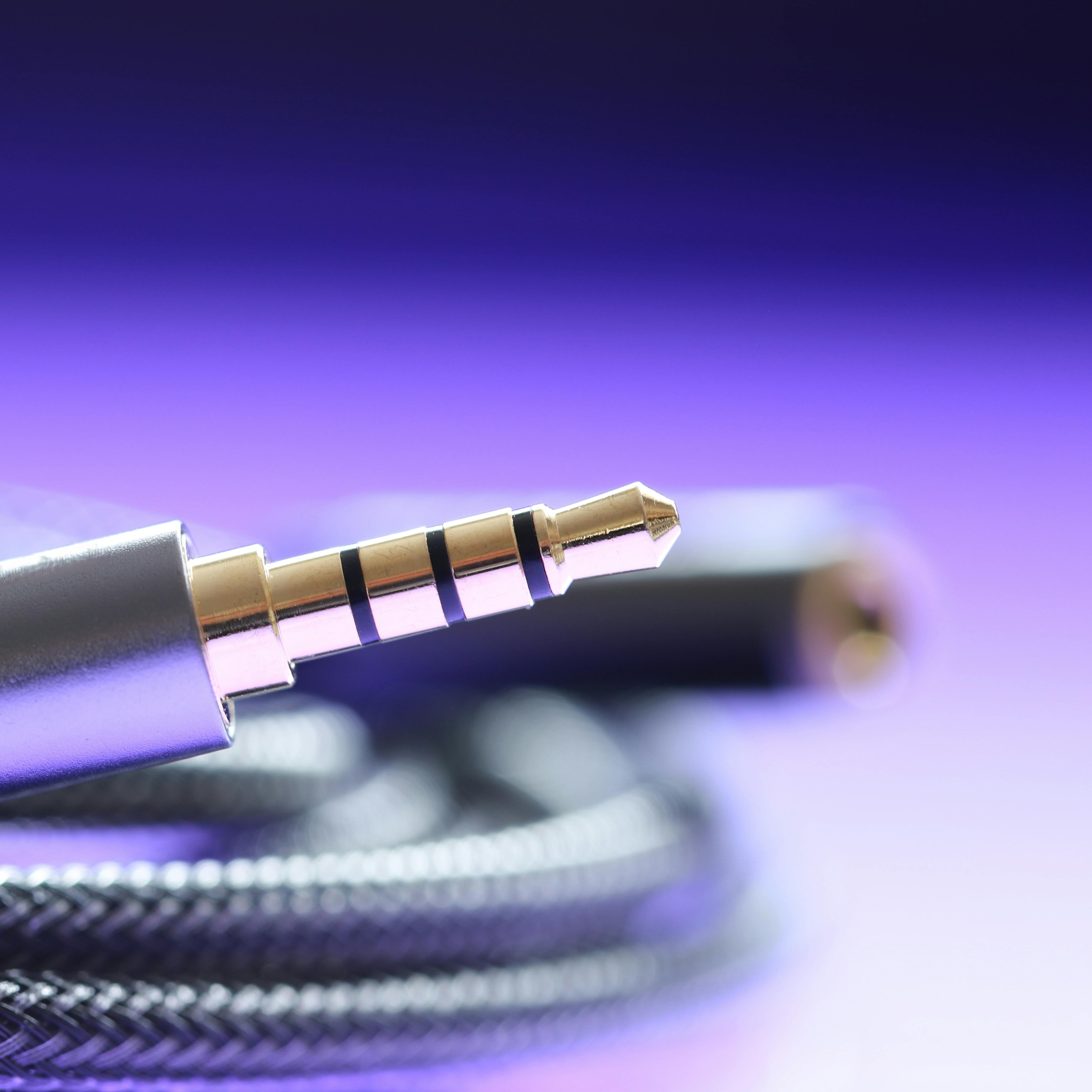 Bluetooth vs Cable