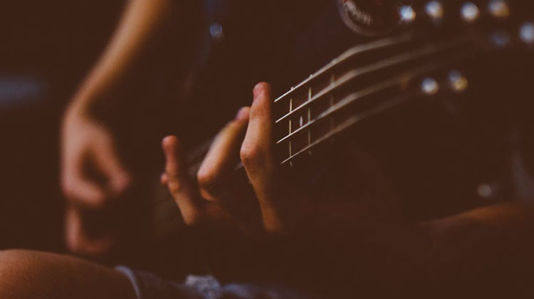 Cómo entrenar el oído musical: técnicas para escuchar cada detalle de una canción