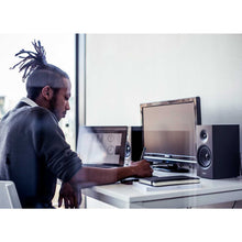 Cargar imagen en el visor de la galería, Edifier R1080BT editorial
