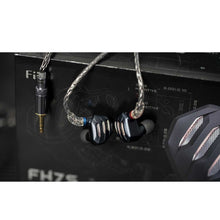 Cargar imagen en el visor de la galería, FiiO FH7s editorial
