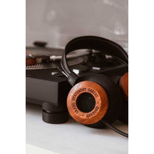 Load image into Gallery viewer, Grado GS1000x editorial
