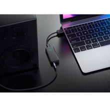 Cargar imagen en el visor de la galería, FiiO BTR3K editorial 1
