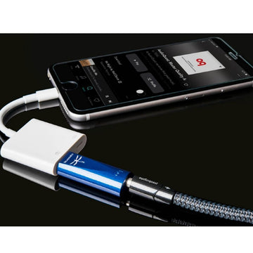 Audioquest Dragonfly Cobalt editorial 1