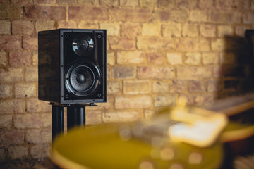 Cyrus One Core Bundle editorial altavoz