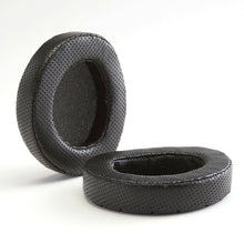 Load image into Gallery viewer, Dekoni Audio Elite Fenestrated Sheepskin Sennheiser HD 820
