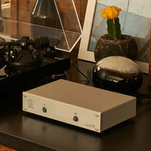 Cargar imagen en el visor de la galería, Audio-Technica AT-PEQ30
