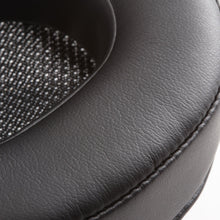 Load image into Gallery viewer, Dekoni Audio Platinum Series AKG detalles
