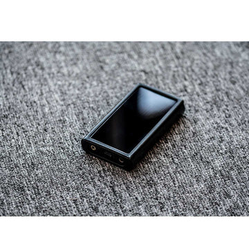 HiBy R5 Leather Case editorial