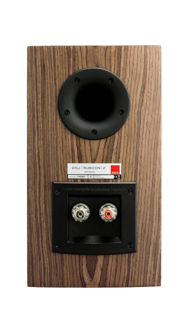 Dali Rubicon 2 walnut conexiones