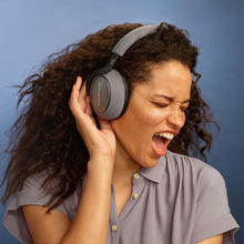 Cargar imagen en el visor de la galería, Bowers &amp; Wilkins PX7 editorial
