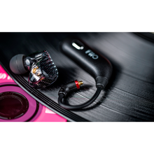 Cargar imagen en el visor de la galería, FiiO UTWS1 editorial 1
